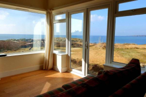 GWYNDY BACH - 3 BED APT - GROUND FLOOR - AMAZING SEA VIEWS - TREARDDUR BAY